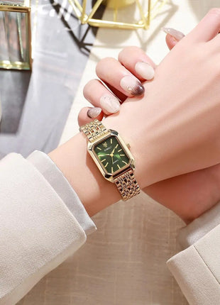 Sdf68efc6b1bd4dfa8bcfbfbeb2d69decT